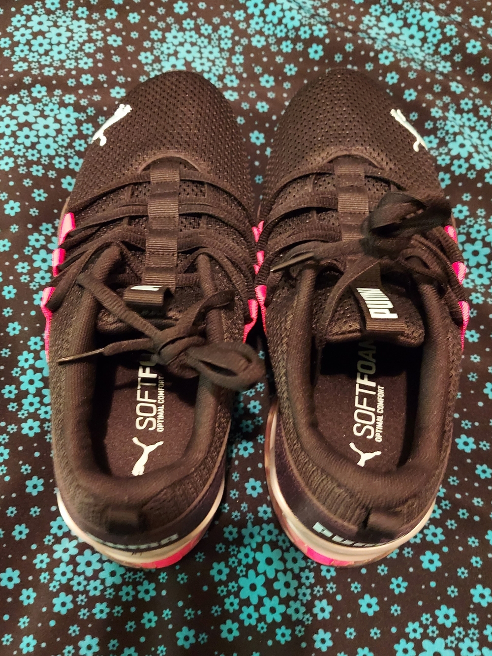 Puma Riaze Prowl Women's Black Athletic Sneakers with Pink Accents NWOT